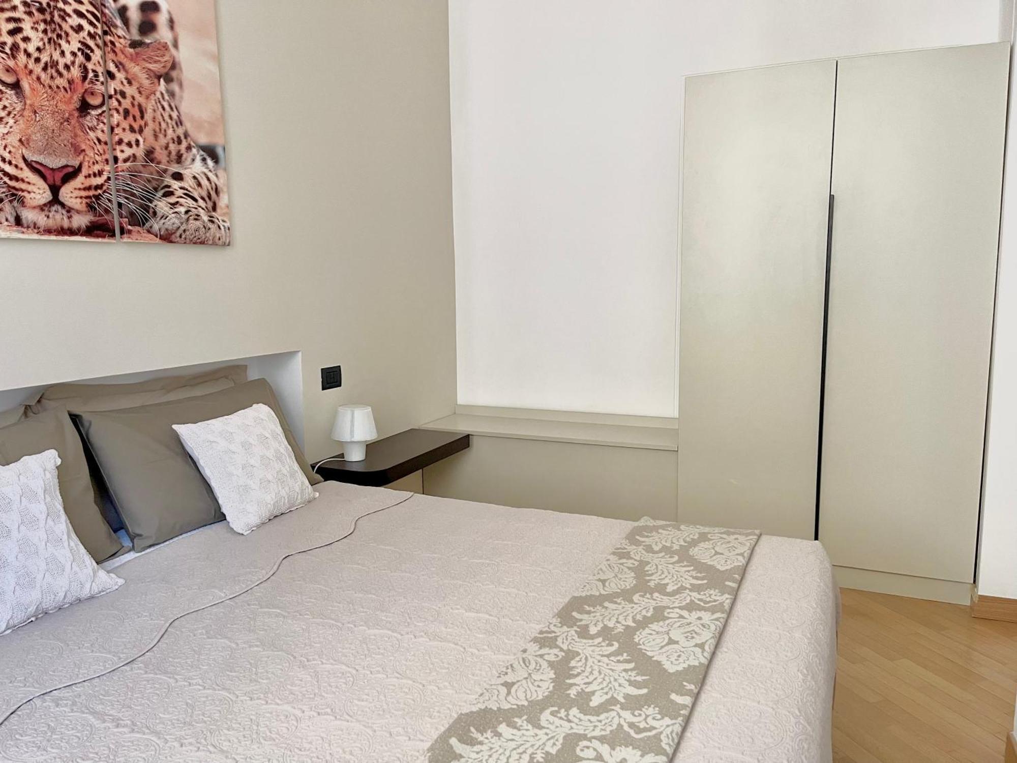 Charming Como - Apartment Downtown In The Pedestrian Area With 2 Double Bedrooms And 2 Complete Bathrooms A Spacious Living Room And Full Equipped Kitchen Exterior foto